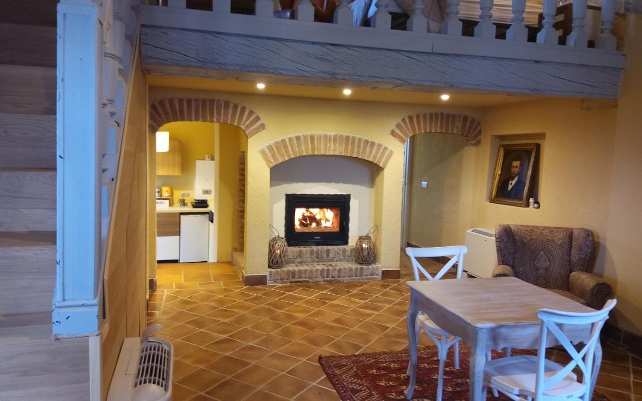 Antica Villa Cuneo- Guest House - "B&B E Non Un Hotel A Cuneo" Exterior photo