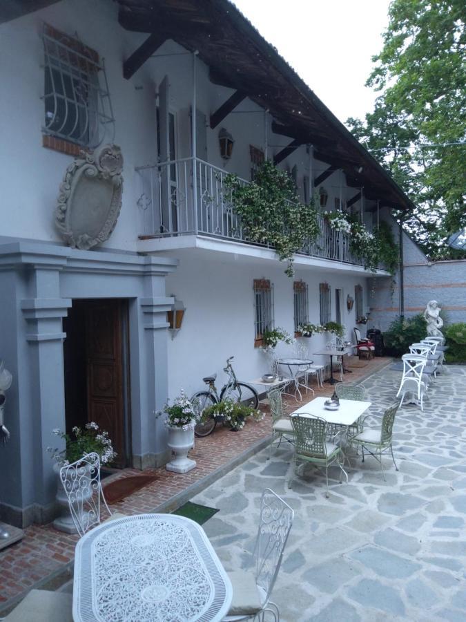 Antica Villa Cuneo- Guest House - "B&B E Non Un Hotel A Cuneo" Exterior photo
