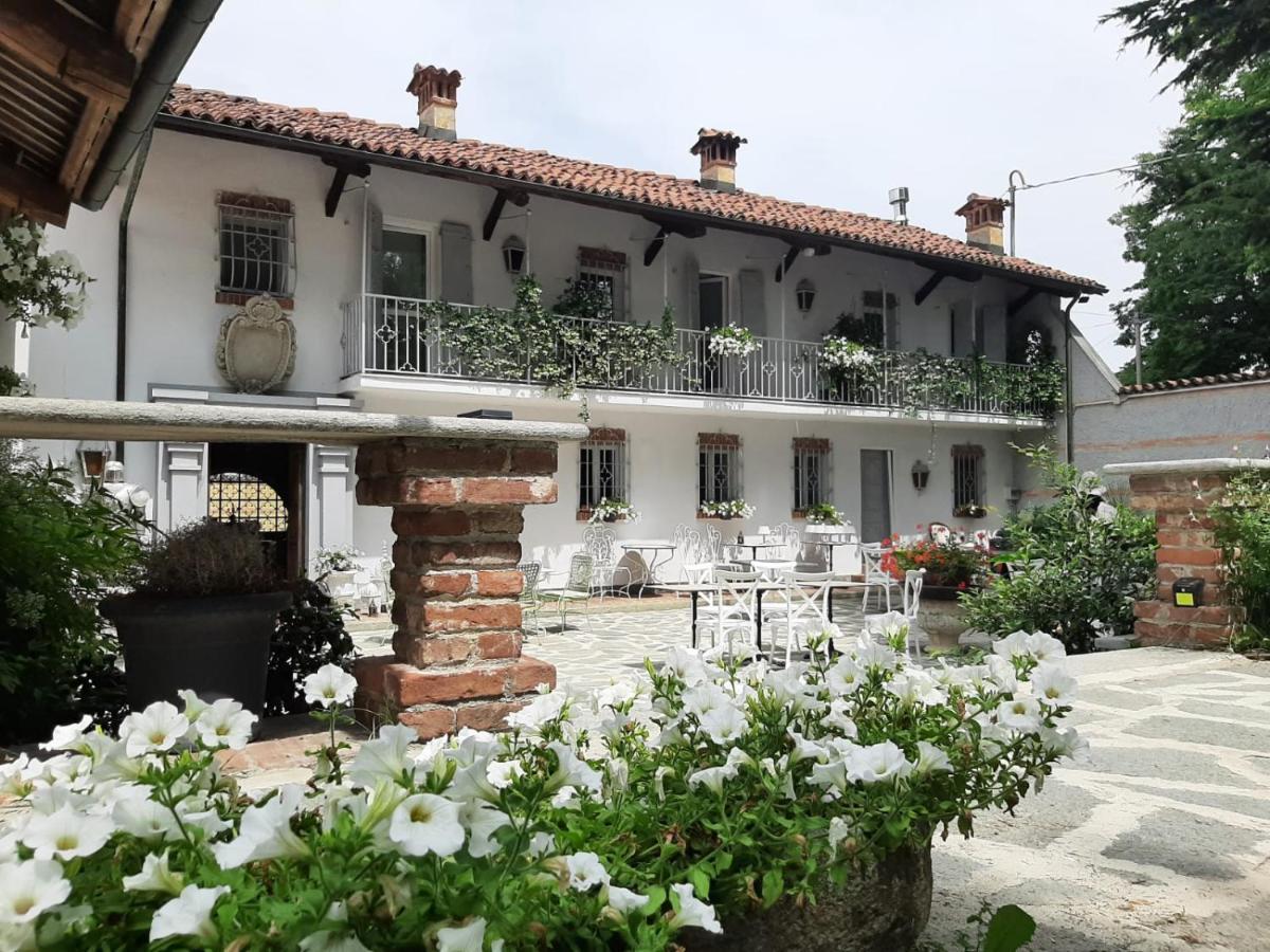 Antica Villa Cuneo- Guest House - "B&B E Non Un Hotel A Cuneo" Exterior photo