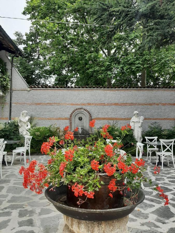 Antica Villa Cuneo- Guest House - "B&B E Non Un Hotel A Cuneo" Exterior photo
